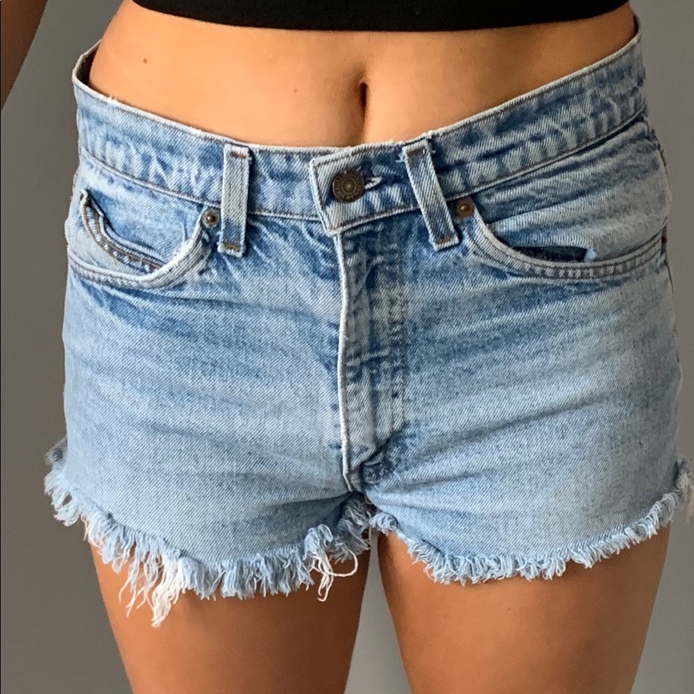 Levi Cutoff Shorts